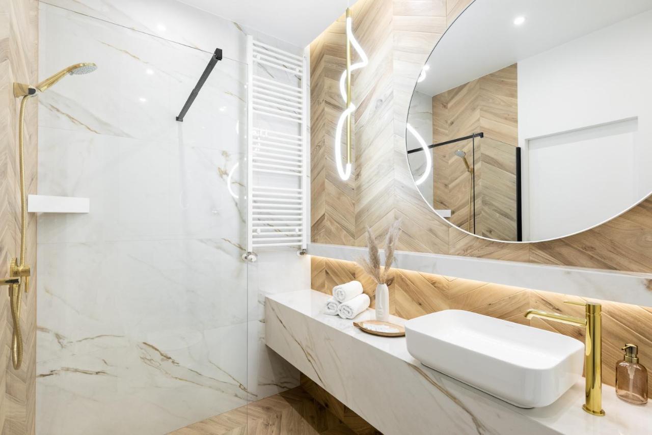 #1 Olive Apartment City Center Free Garage Краків Екстер'єр фото